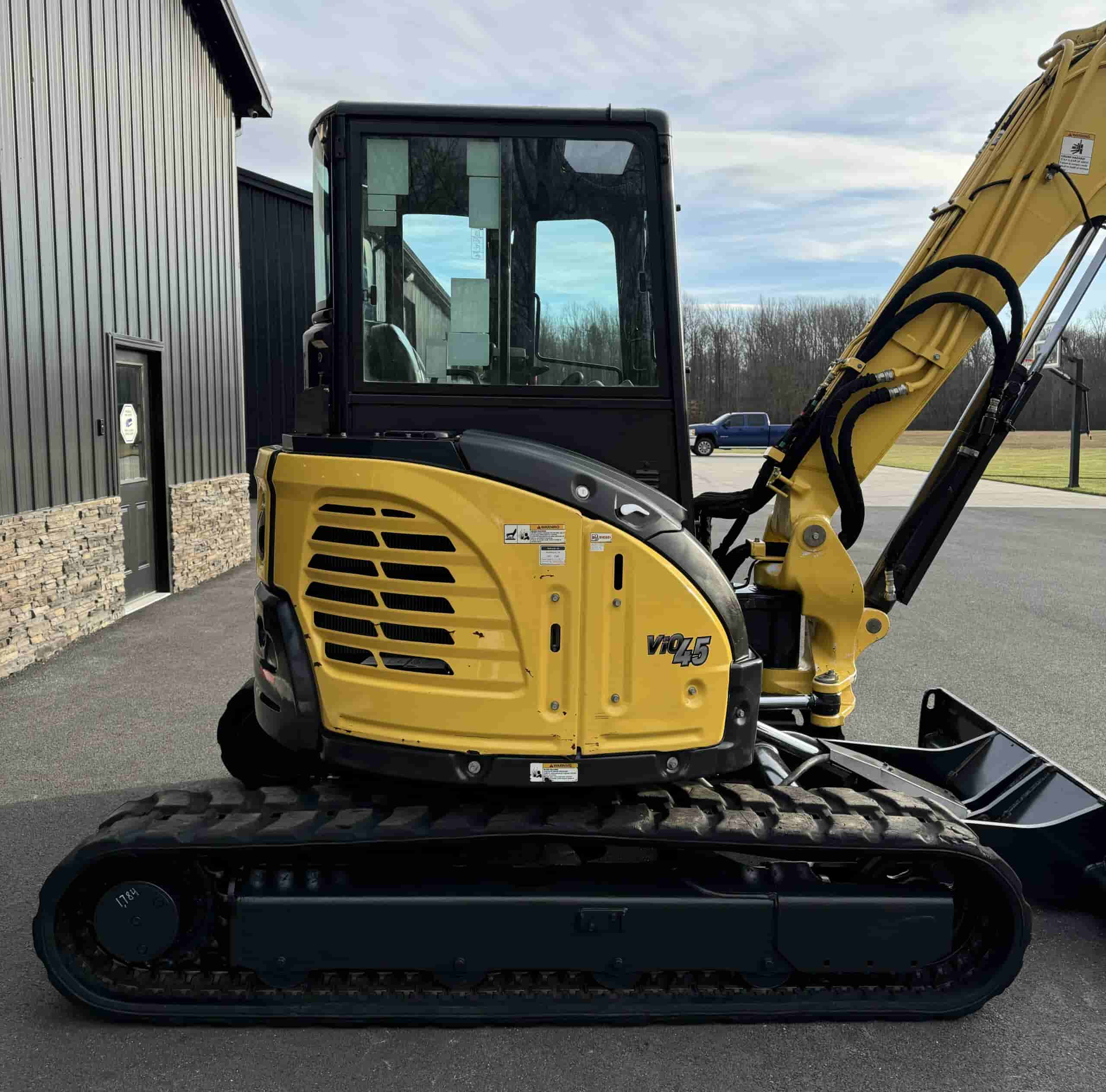 2018 YANMAR VIO45-6A CLEAN
